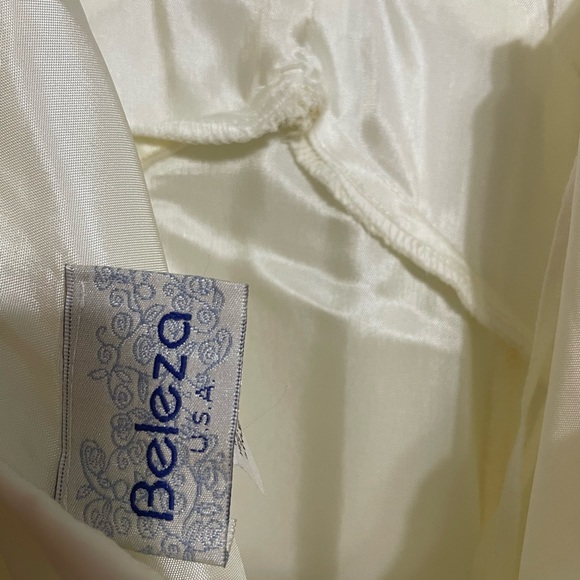 Ivory formal full length Gown in size XS - Picture 6 of 8